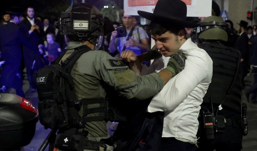 Ultra-Orthodox Jews clash with Israeli police over military conscription