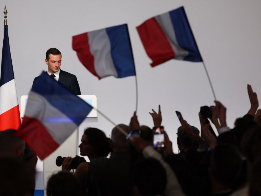 France ‘pushed into the hands of the far left’ says leader of far right