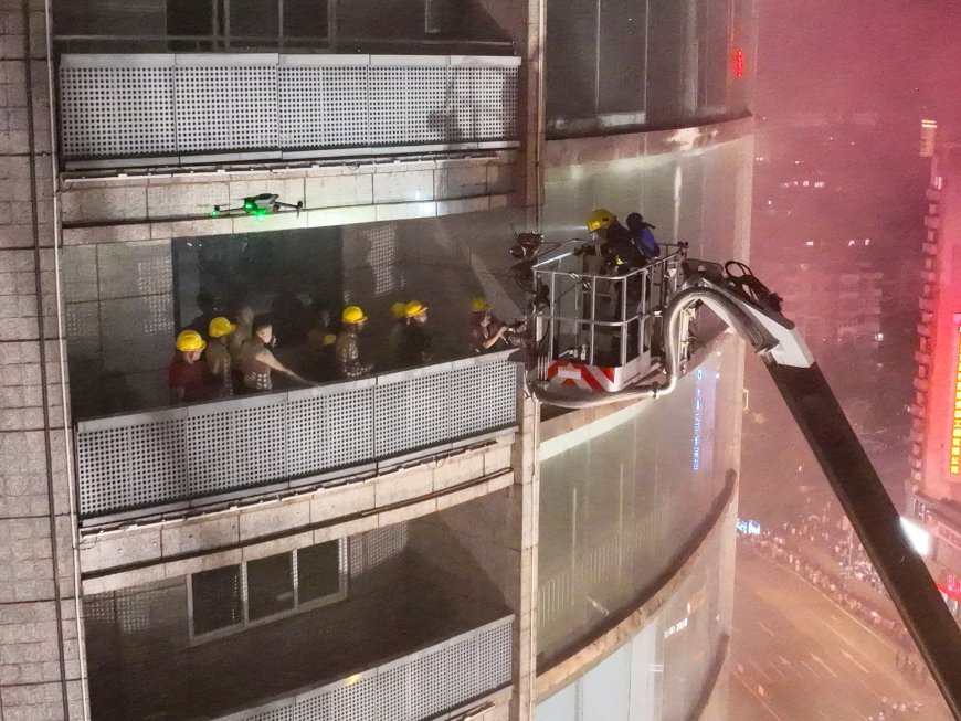 At least 16 people killed in China shopping mall fire