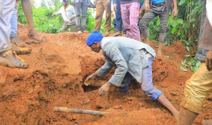 Video: Dozens killed in Ethiopia landslides, including rescuers