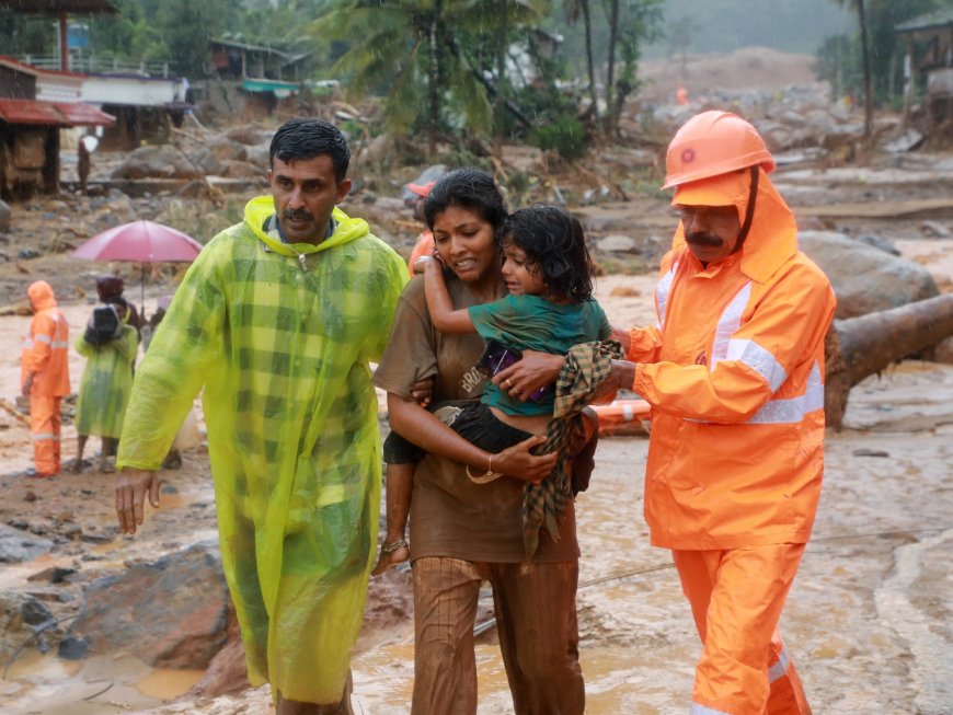 At least 19 killed, hundreds trapped, after landslides hit India’s Kerala