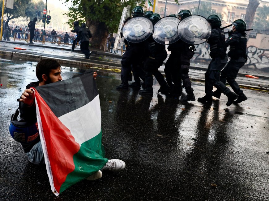 Thousands march across the world for Gaza and Lebanon