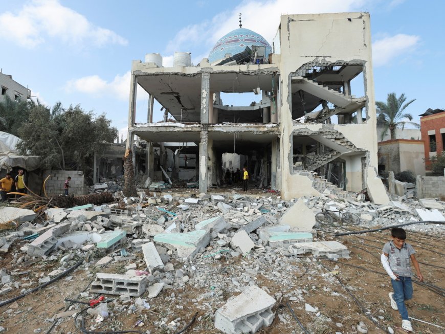 Israel kills 26 in attack on Gaza mosque, school; orders more evacuations