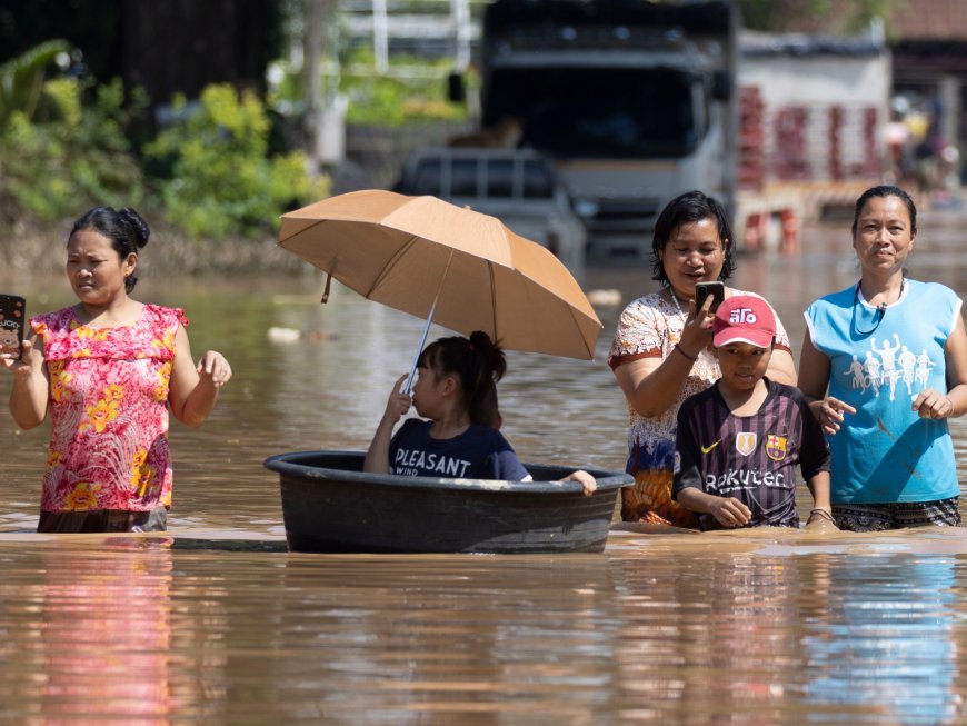 At least three killed as floods swamp Thailand’s Chiang Mai