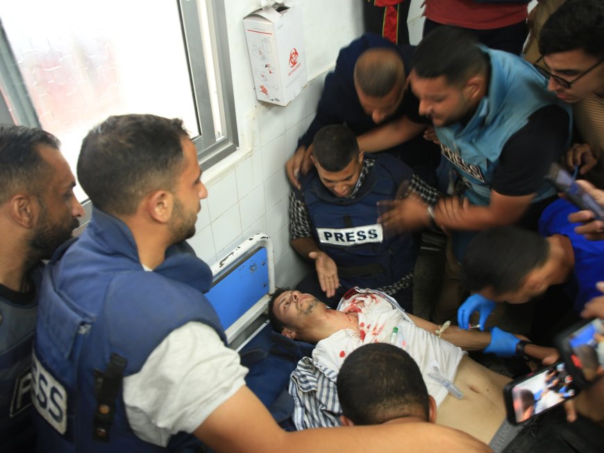 Al Jazeera cameramen in critical condition after Israeli shooting in Gaza