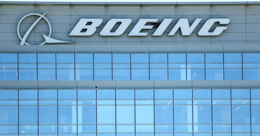 Acting US labour secretary to meet with Boeing and union to end impasse