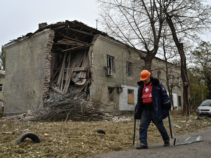 Zelenskyy says Ukraine up against 50,000-strong force in Russia’s Kursk