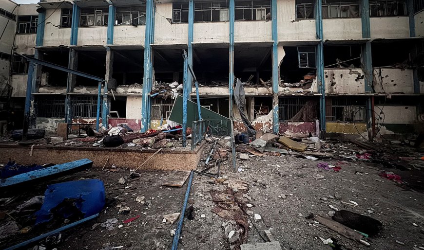 Israeli attack targets Gaza school sheltering displaced Palestinians