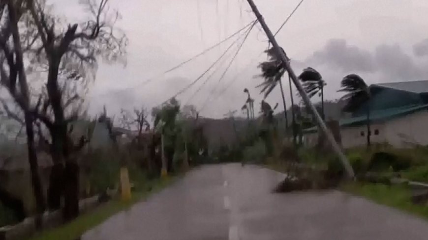 Video: Super typhoon Man-yi forces mass evacuation in the Philippines