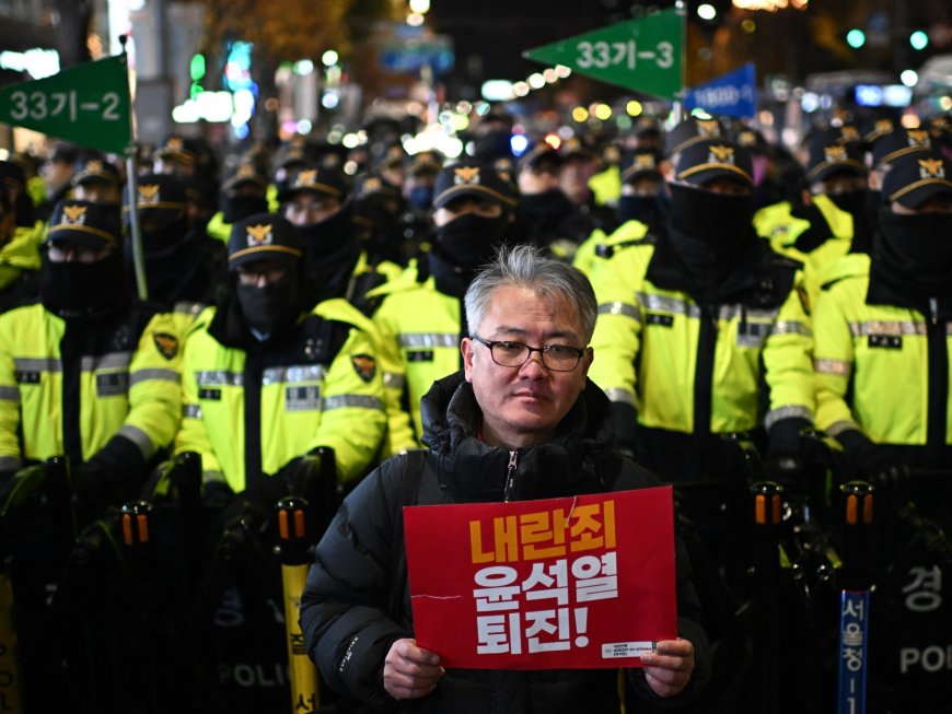 Who takes over if South Korea’s President Yoon is removed?