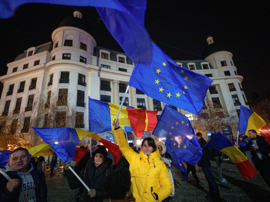 Romania’s pro-European parties agree to form coalition government