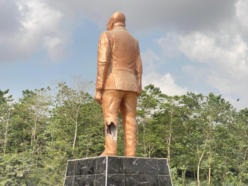 Part of Akufo-Addo’s statue in Sekondi-Takoradi damaged 