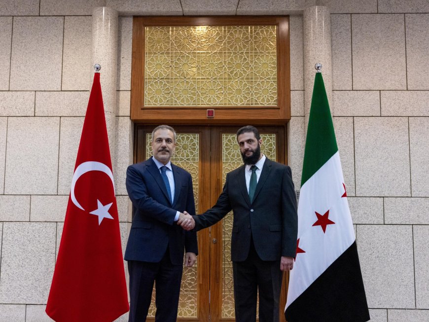 Turkiye FM meets Syria’s new leader, calls for lifting of global sanctions