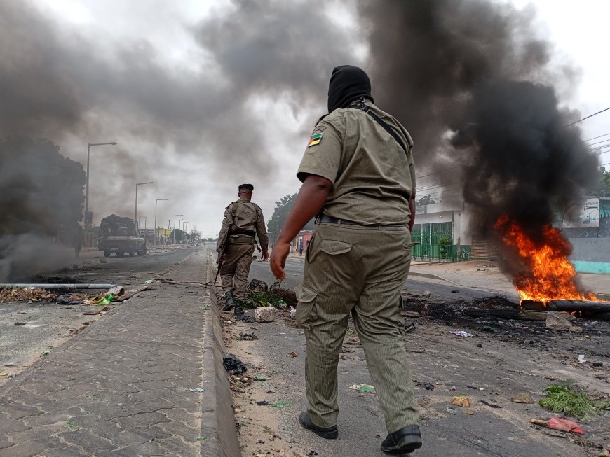 Jailbreak amid Mozambique protests sees 1,500 prisoners escape, 33 killed