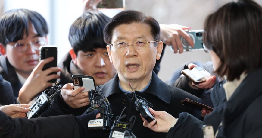 South Korea’s presidential security chief resigns after ‘bloodshed’ warning